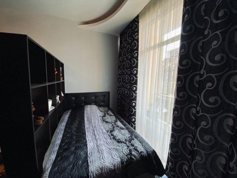 Apartment Vaja Fshavela N16 Batumi Ngoại thất bức ảnh