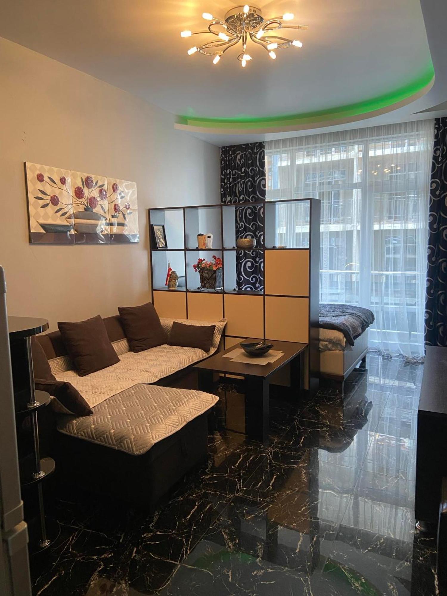 Apartment Vaja Fshavela N16 Batumi Ngoại thất bức ảnh