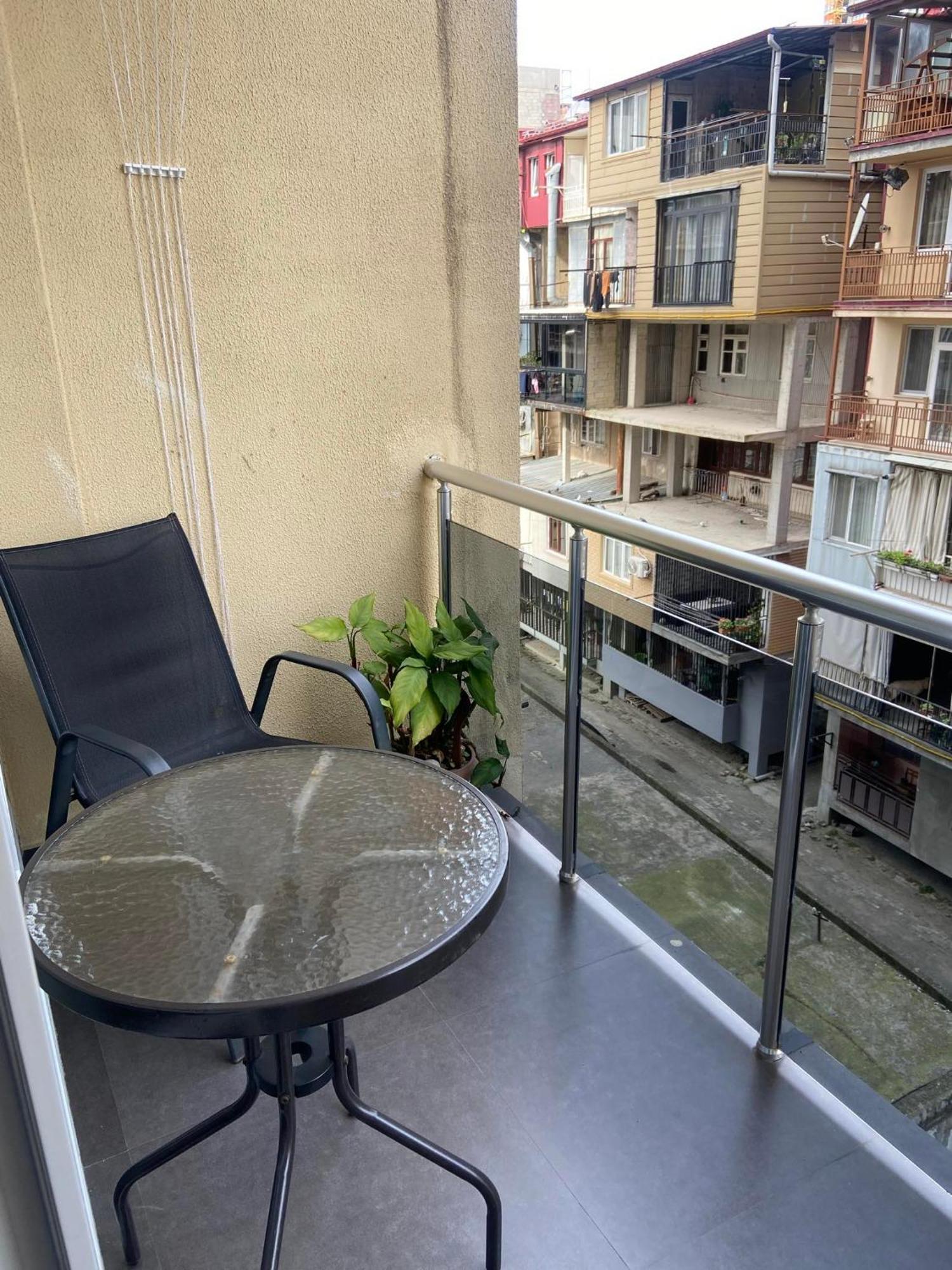 Apartment Vaja Fshavela N16 Batumi Ngoại thất bức ảnh
