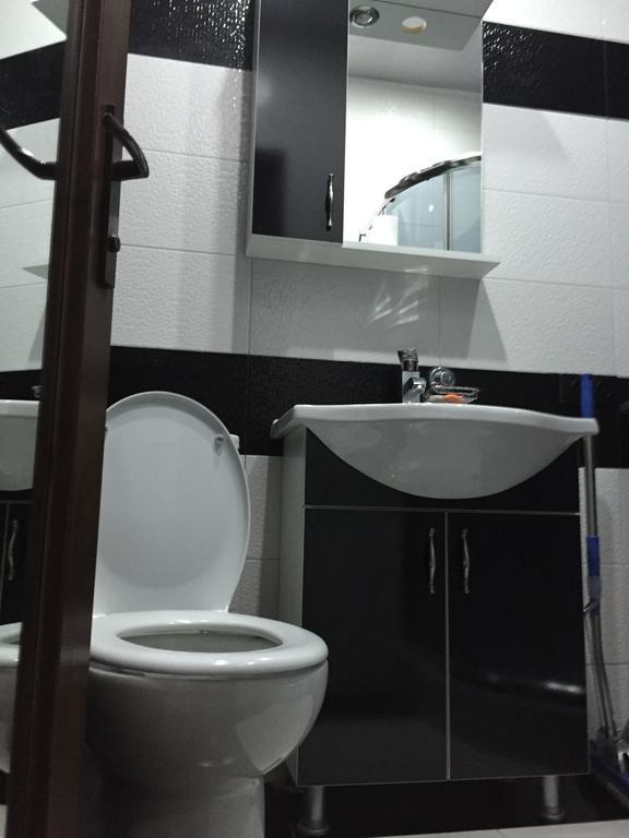 Apartment Vaja Fshavela N16 Batumi Phòng bức ảnh