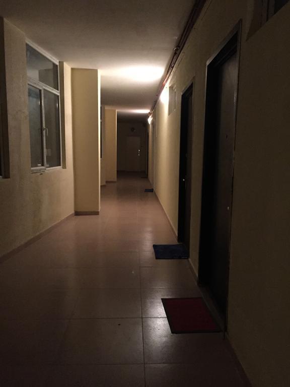 Apartment Vaja Fshavela N16 Batumi Ngoại thất bức ảnh